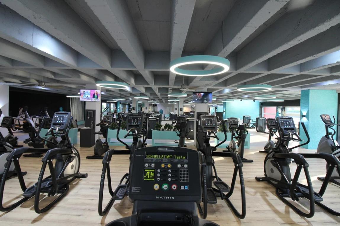 Vitalounge Sports & Spa Hotel Γκελσενκίρτσεν Εξωτερικό φωτογραφία